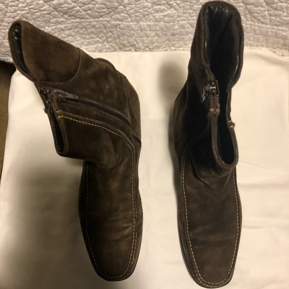 Leombruni Brown Suede Boot.